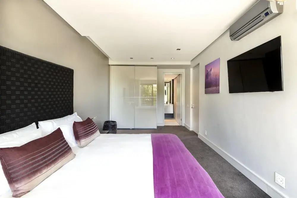 Amara Villa - Designer Villa With Solar Power