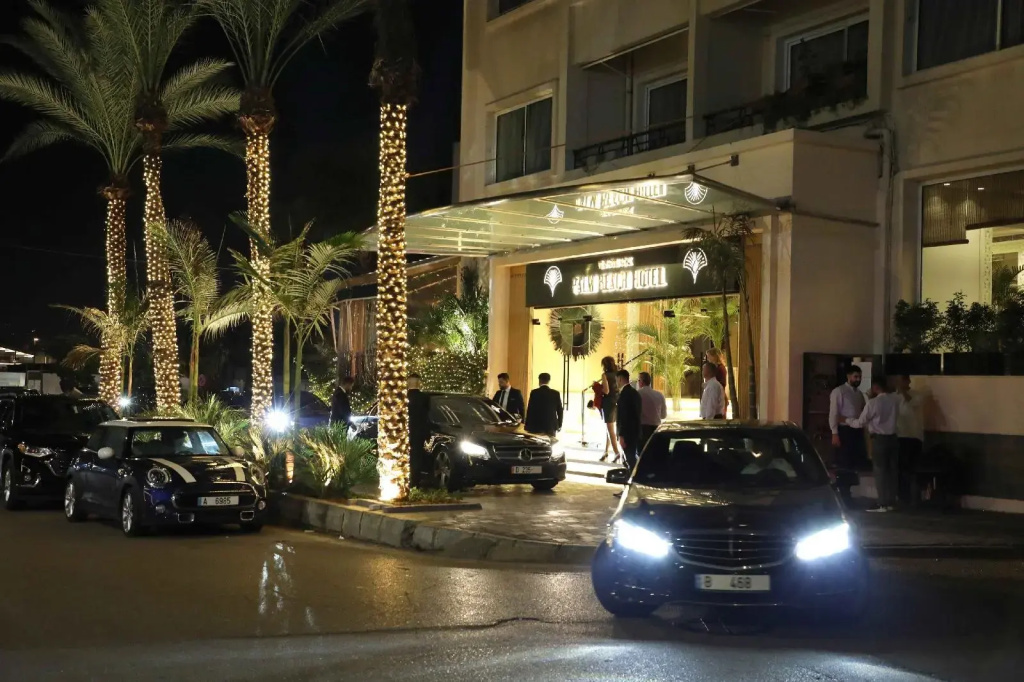 Warwick Palm Beach Hotel