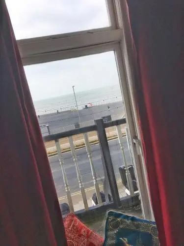 Camelot Seafront Hotel