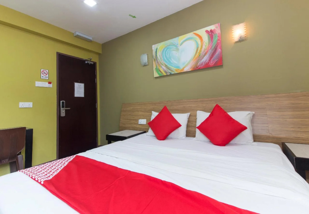 Basic Hotel