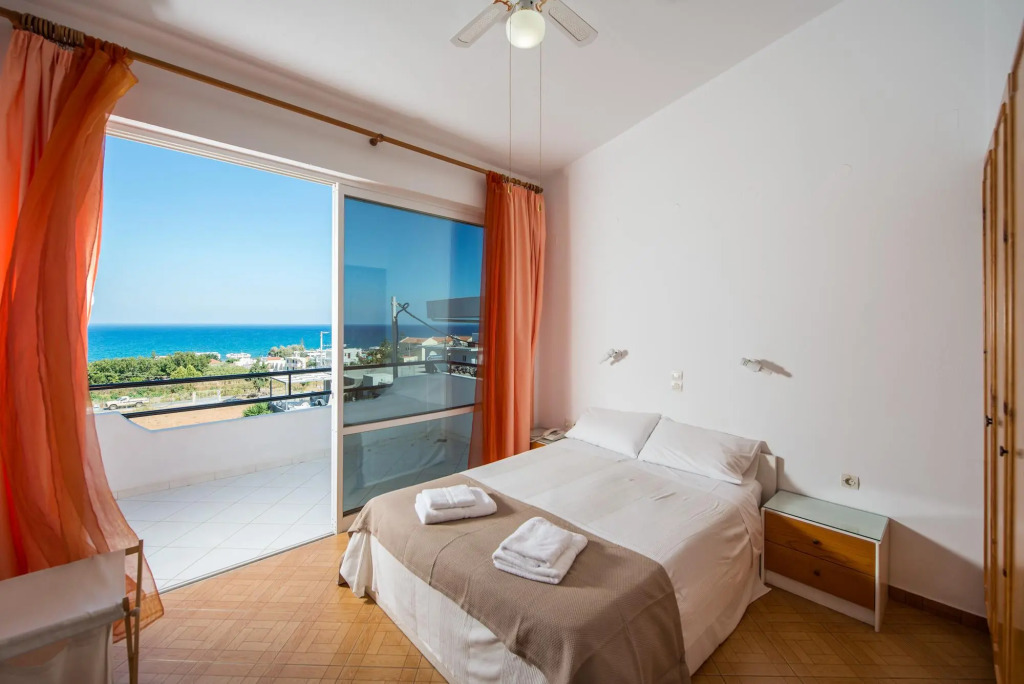 Rouladina Apt 5 in Stalos