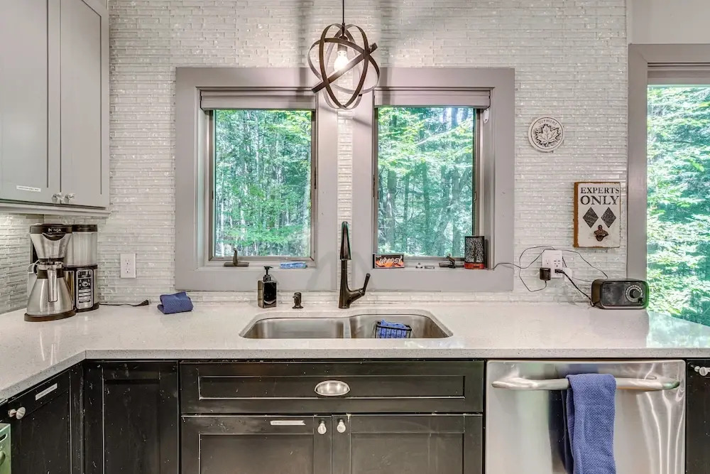Vermont Mountain Retreat: The Antler House