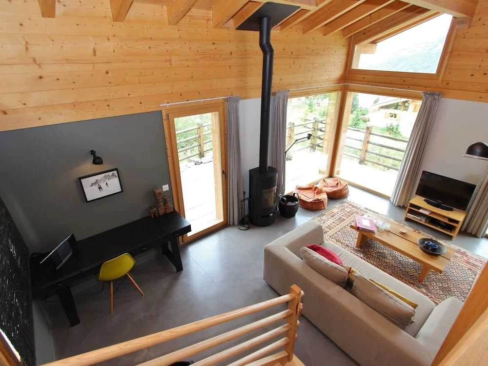 Chalet in La Tzoumaz Near Ski Slopes