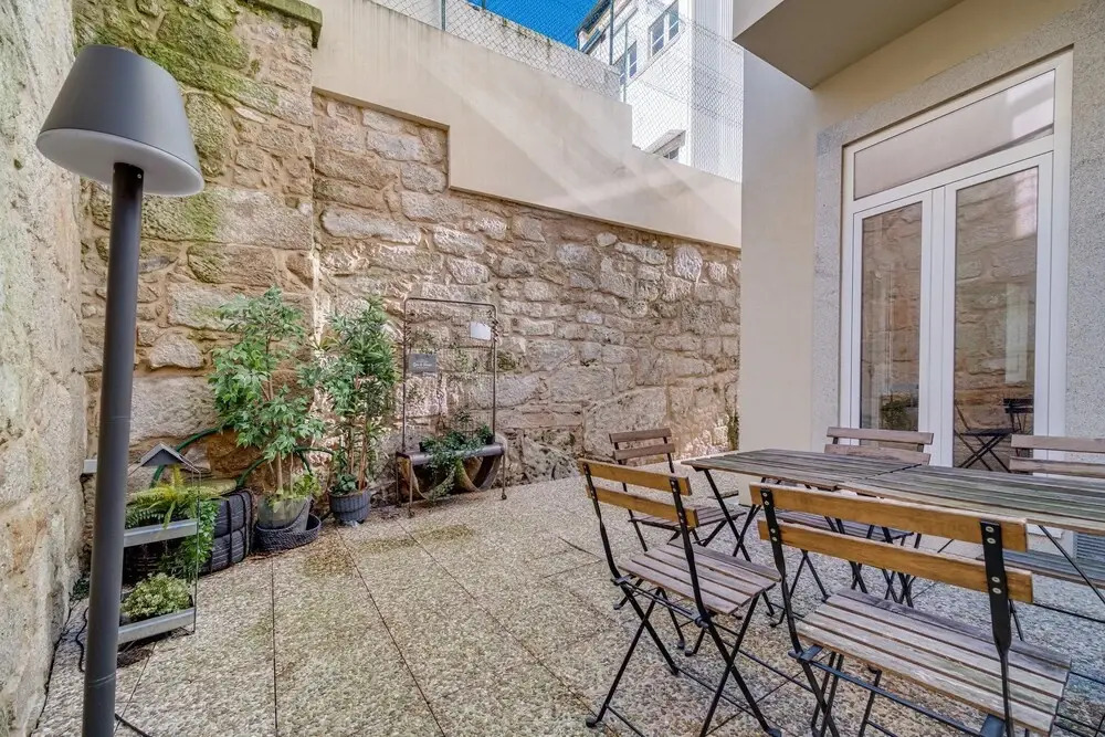 Nomads Terrace and Spacious