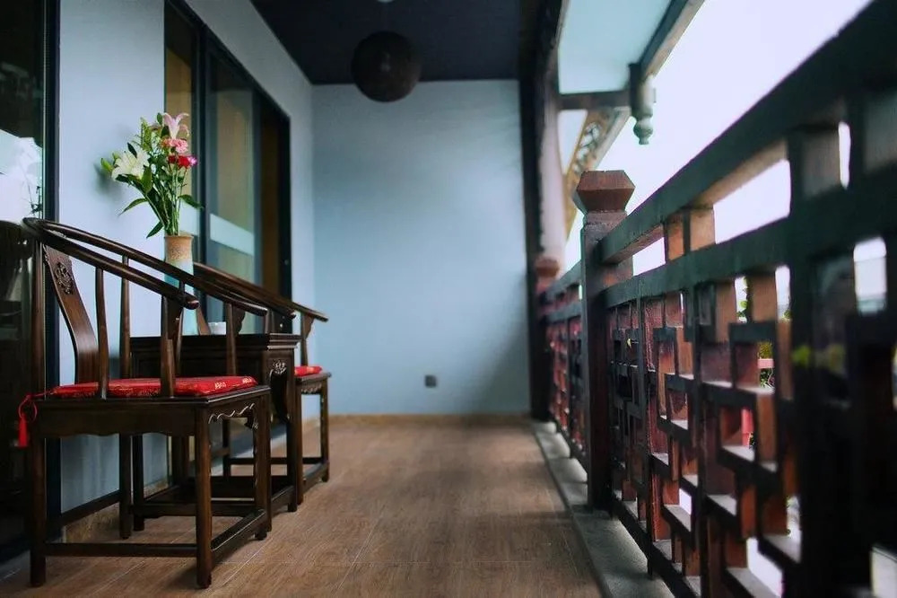 Huanglong Impression Hotel
