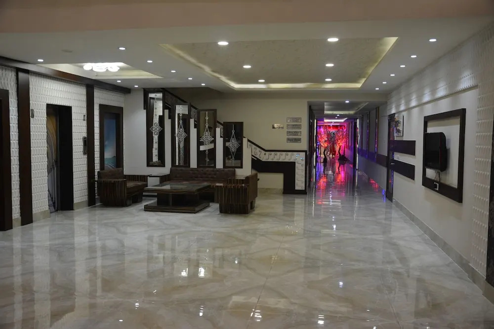 Hotel Ashish Continental