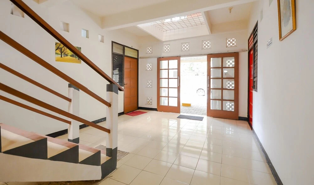 ZEN Rooms Basic near BTC