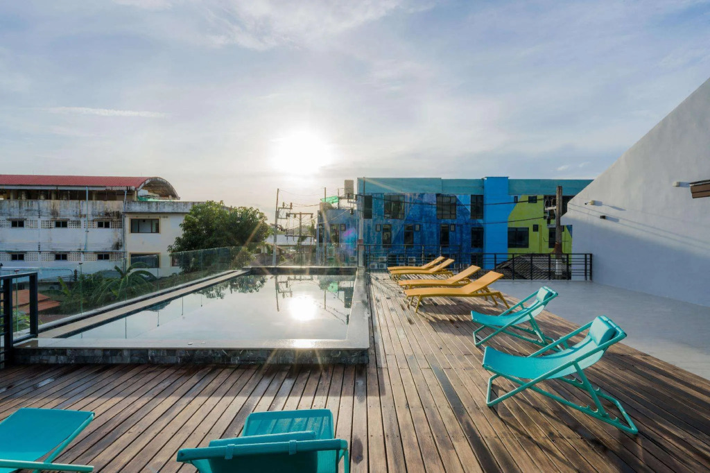 Lek Lek Samui Roomxcoffee Bar