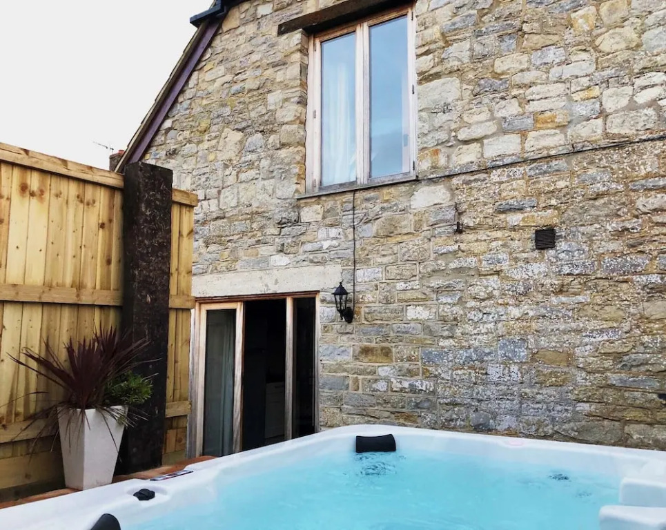 Somerset Country Escape - Luxury barns with hot tubs