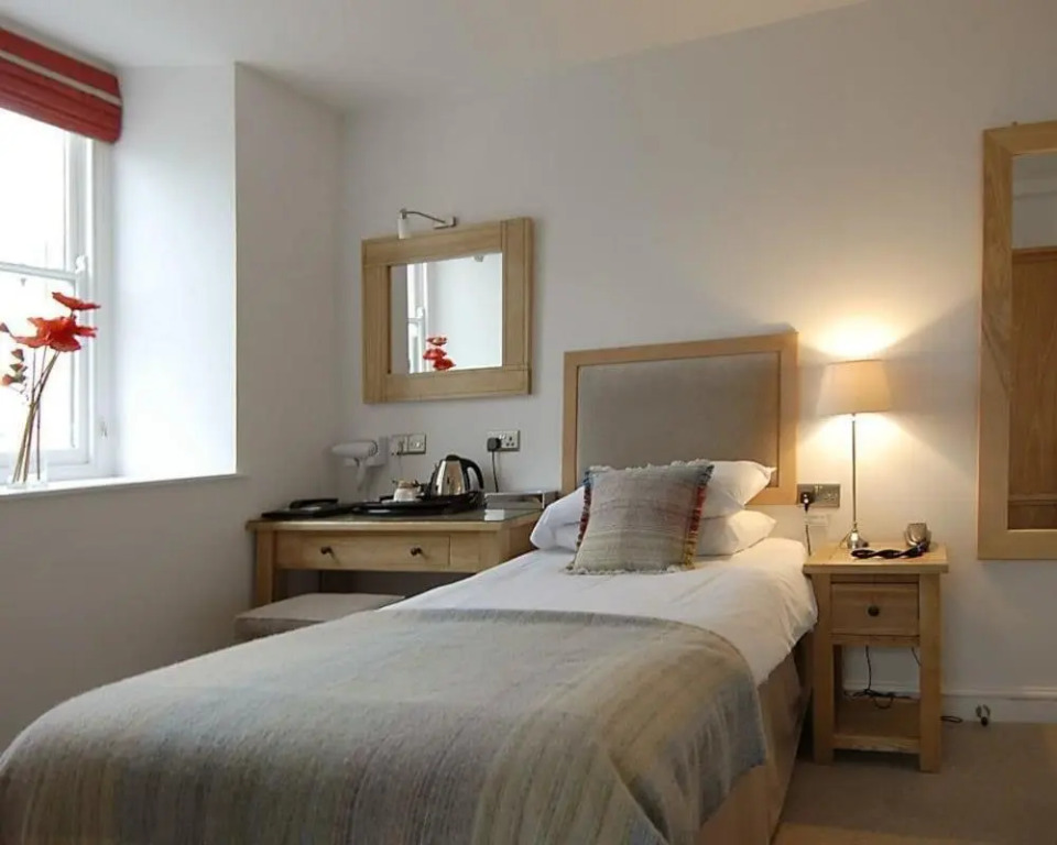 Gwestyr Emlyn Hotel