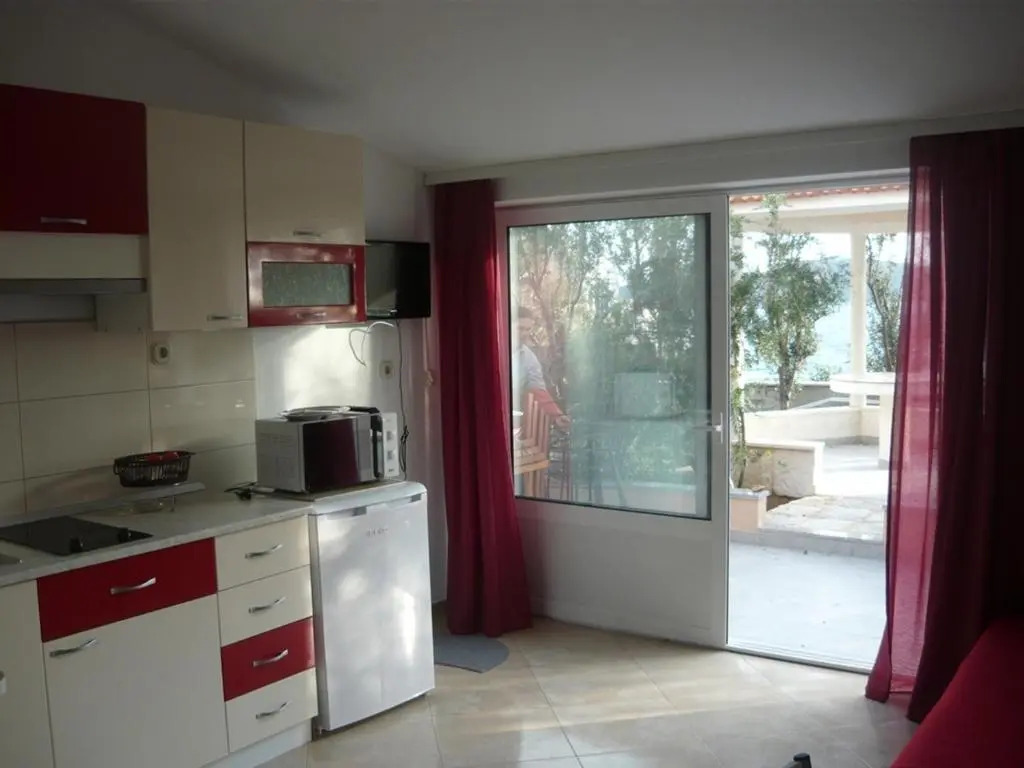 Apartments Luka