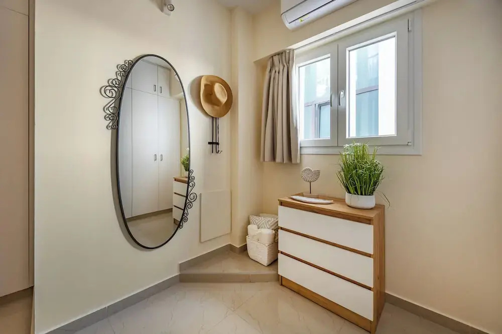 74 Prokymea- Steps From the Sea, Downtown, Balcony