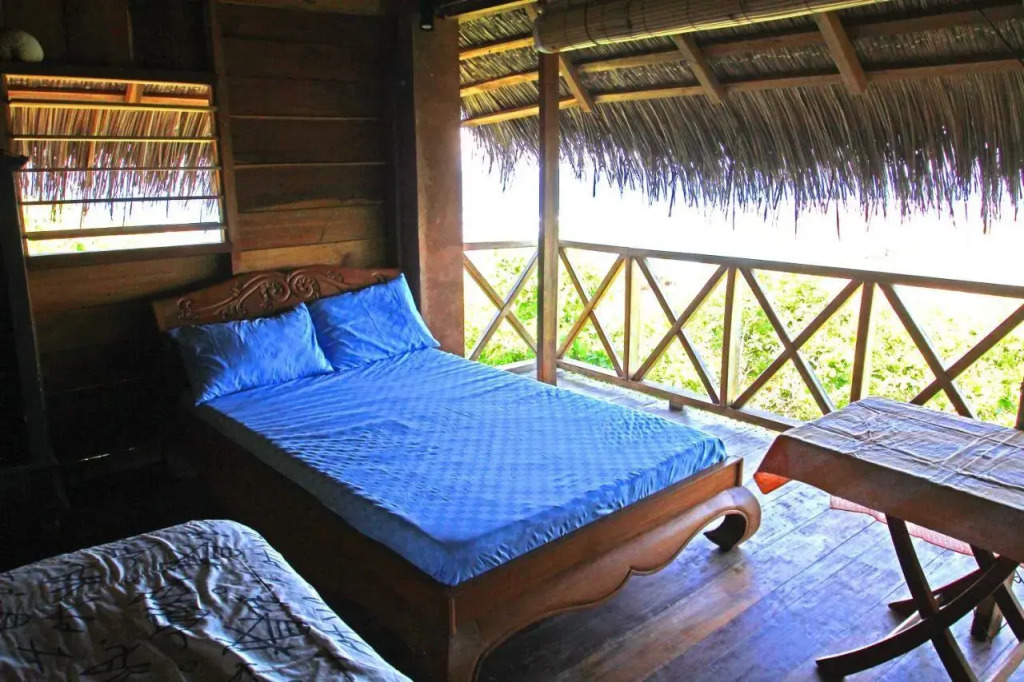Boa Hill Surf House