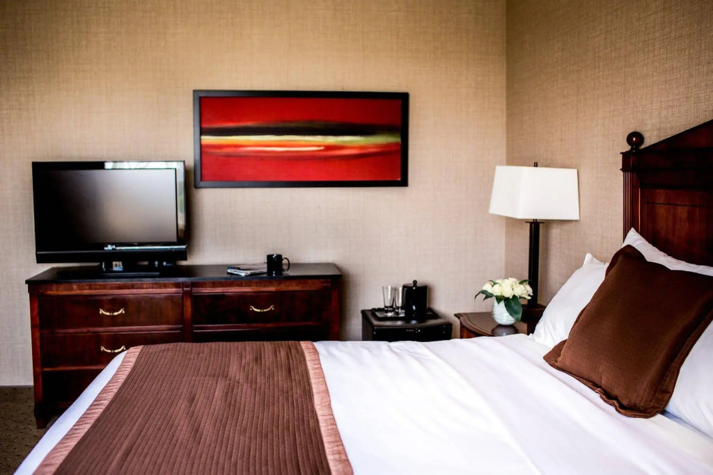 The Lord Nelson Hotel & Suites