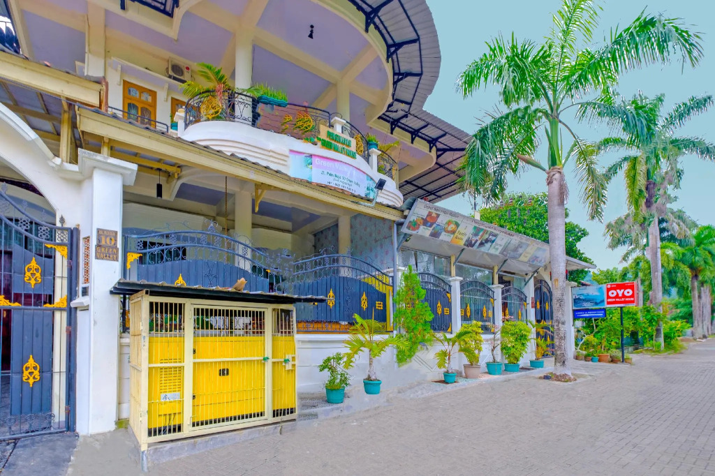 OYO 3088 Green Valley House