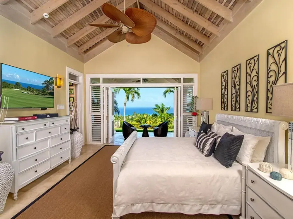 Sunny Vacation Villa 18
