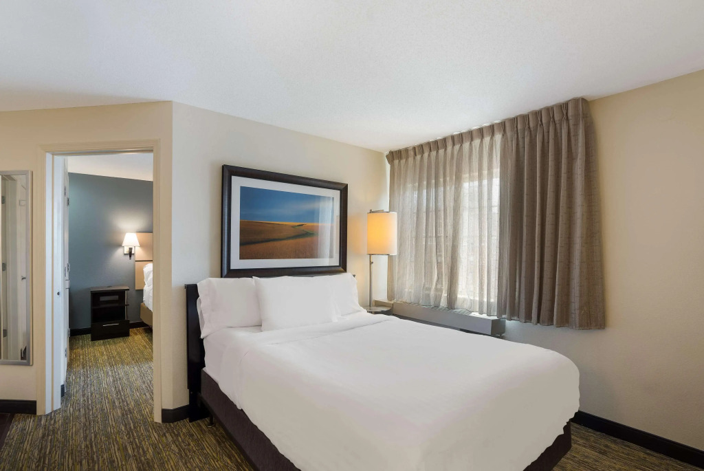 Sonesta Simply Suites Clearwater St Petersburg