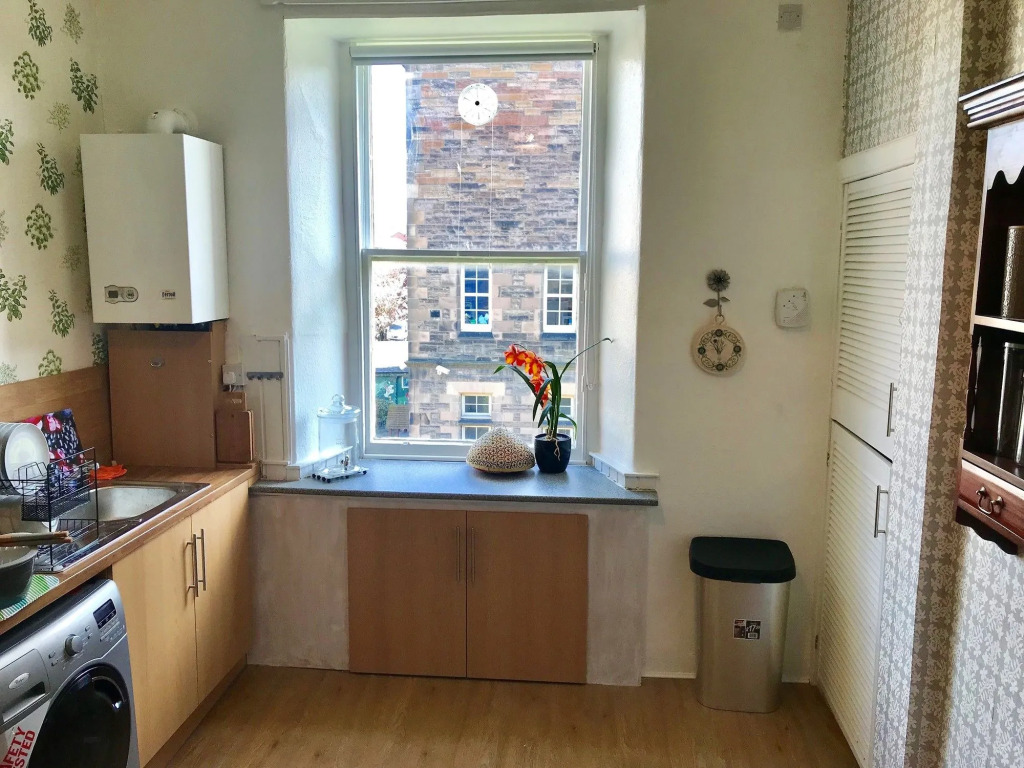 233 Leith Apartment