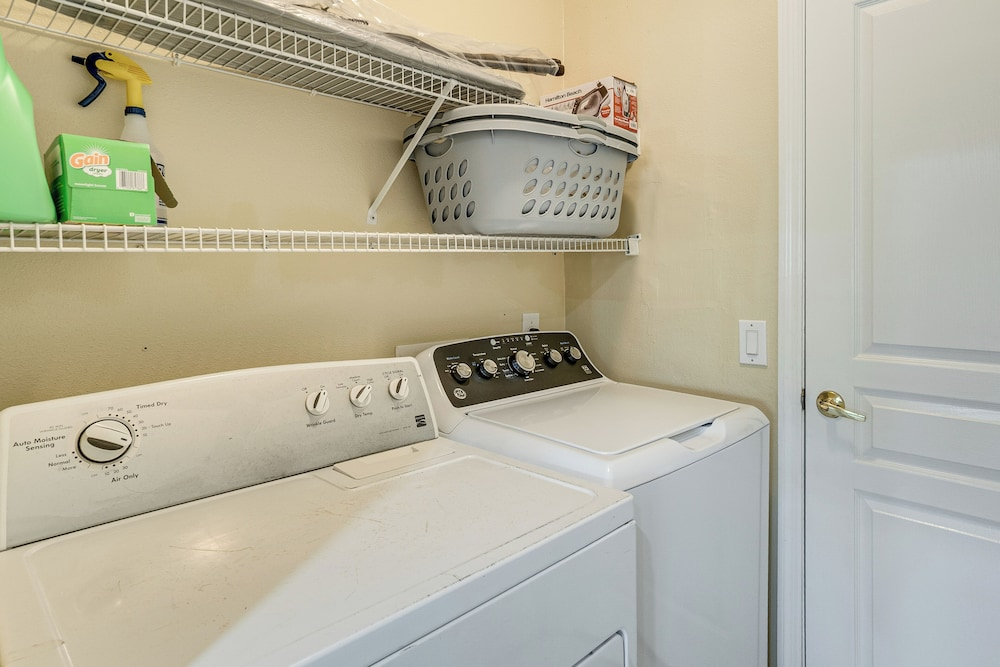 Quiet Golfer's Home 9 Mi to Beaches & Dtwn Venice!