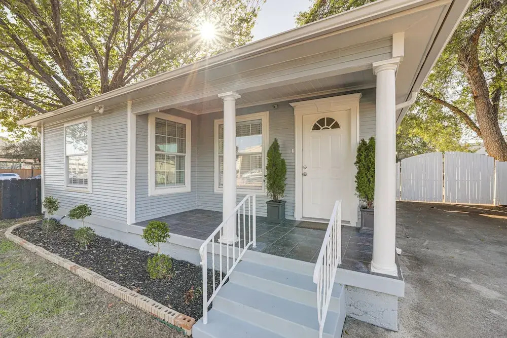 Walk to Cultural District: Fort Worth Home w/ Yard