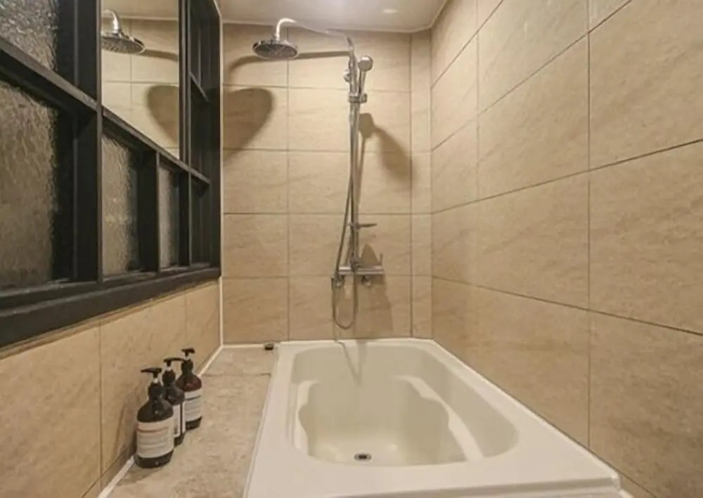 Razzi Hotel