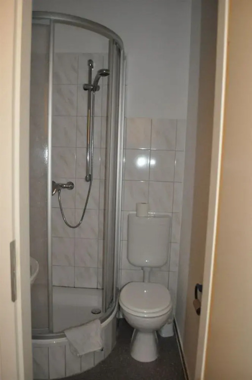 A bed Privatzimmer Dresden - Nichtraucherpension
