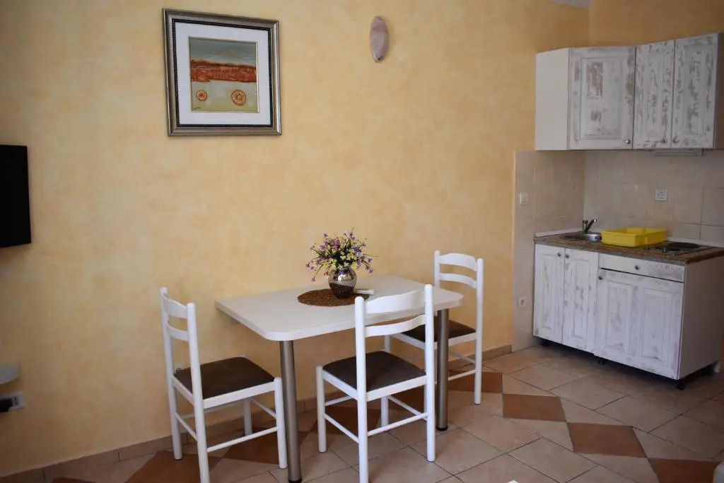 Lanterna Apartments