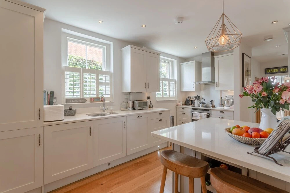 2 Bedroom Garden Flat in Brondesbury Park