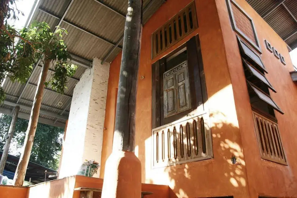 Baannoi Nornmuan retreat vacation rental & workshop Chiang Mai