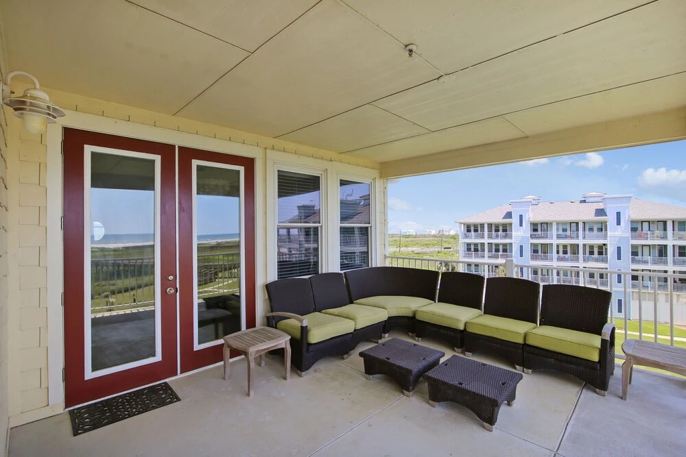 Pointe West 301-beachfront Views