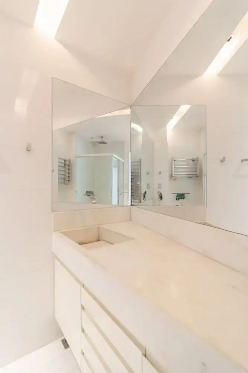 Modern Design Between Ipanema and Copacabana Bc405