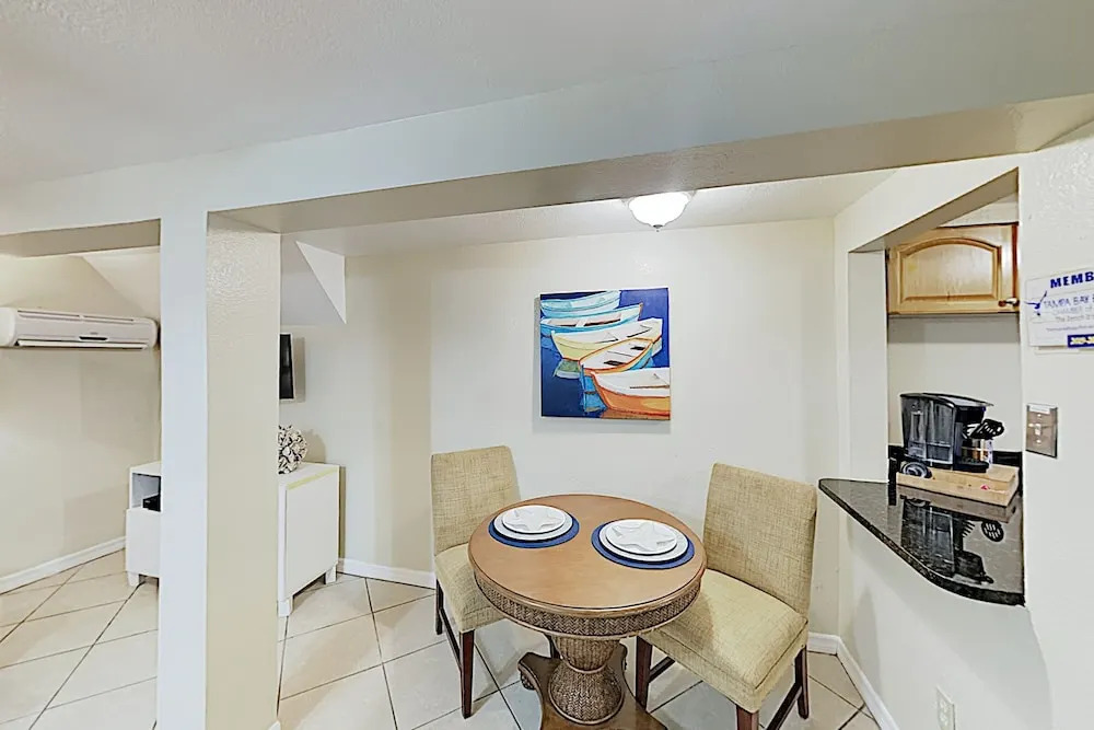 New Listing! Shoreside - Walk To Waves 1 Bedroom Condo