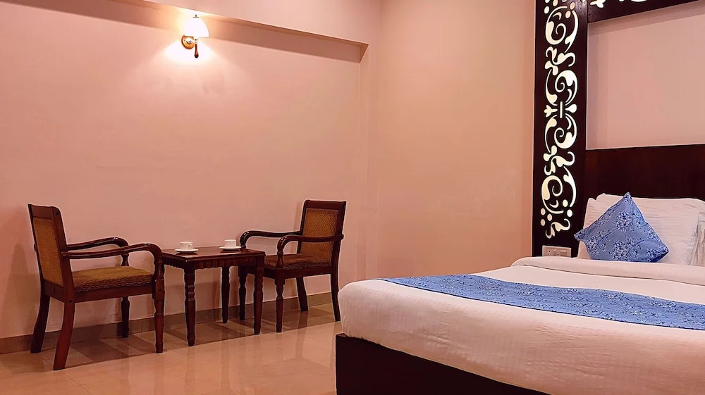 Park Square by ShriGo Hotels
