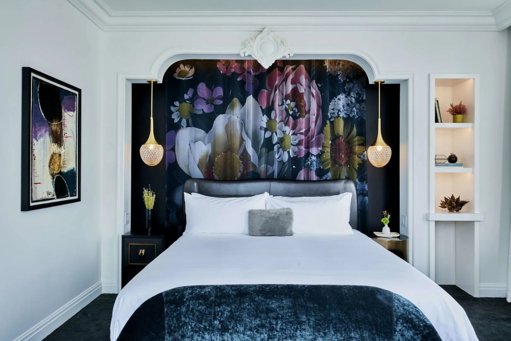 Daxton Hotel Birmingham, Curio Collection by Hilton