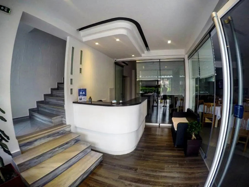 Hotel Aulona