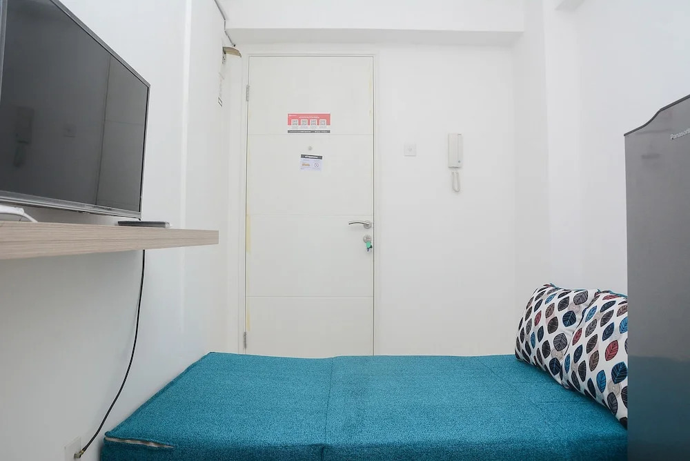 Minimalist and Stylish 1BR Bassura City Apartment