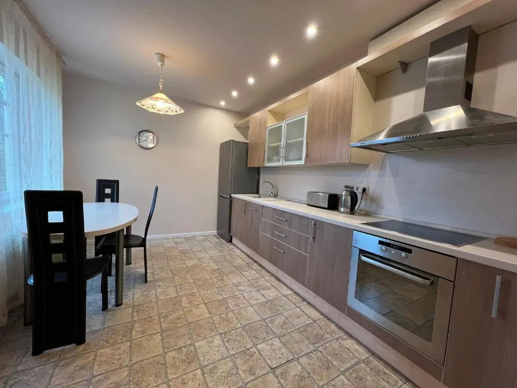 Large&Cozy Vacation Apartment 200m From Beach