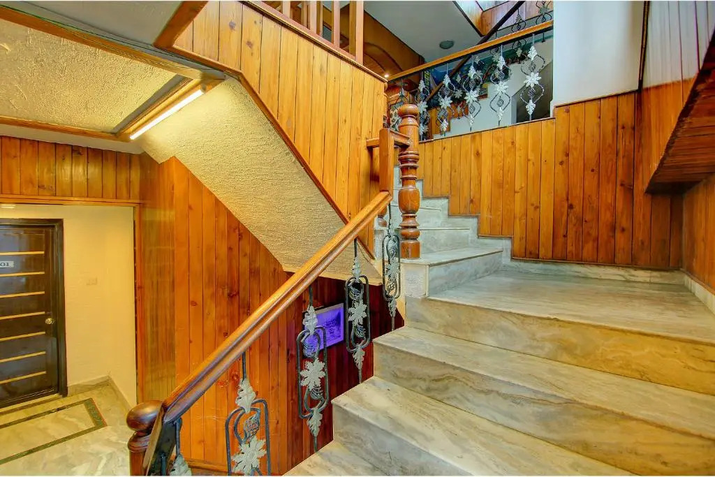 Fabhotel Dwaper