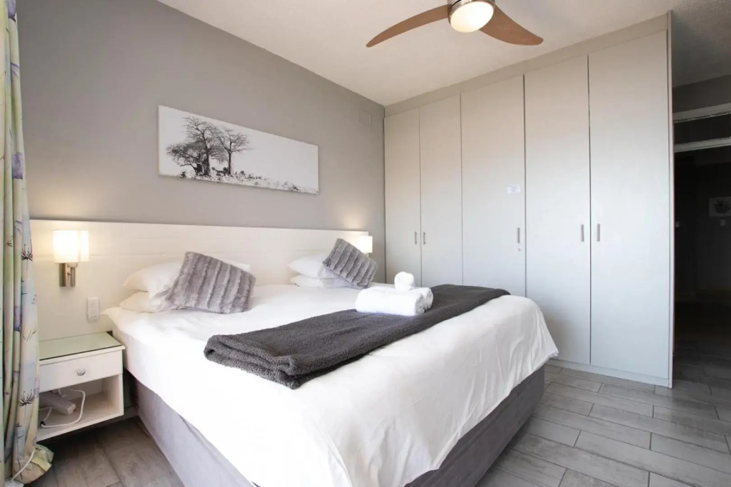 The Bay 4