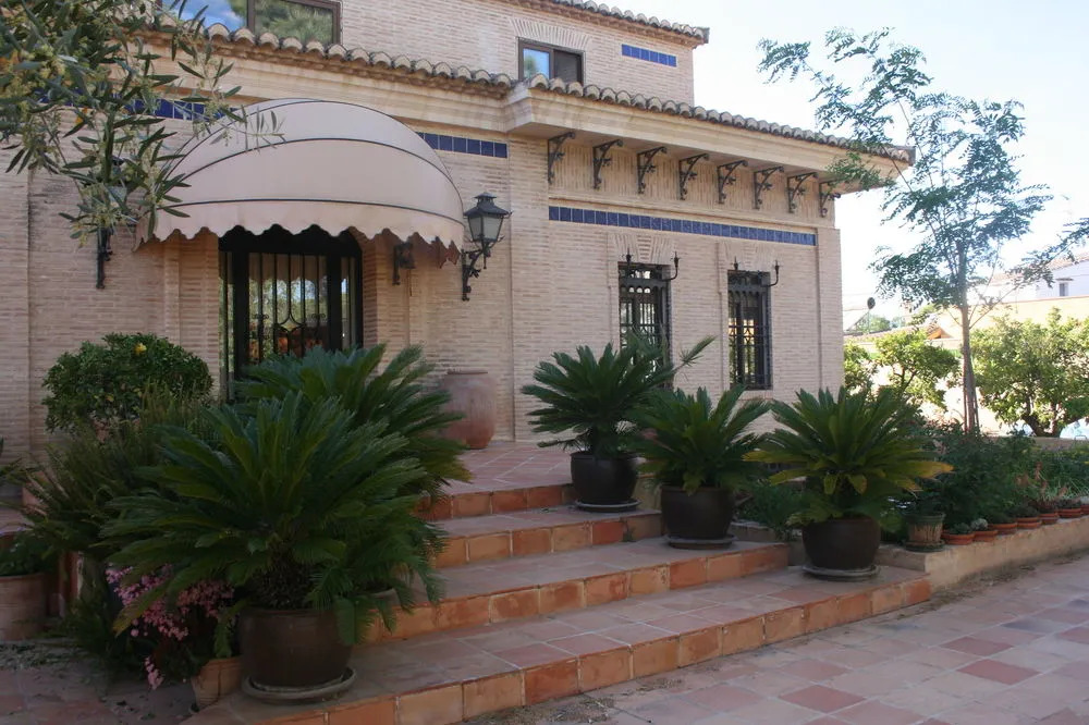 Valencia Country House