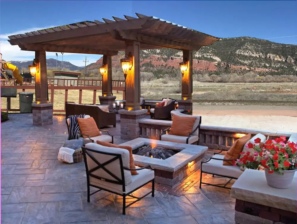 Iron Horse Inn