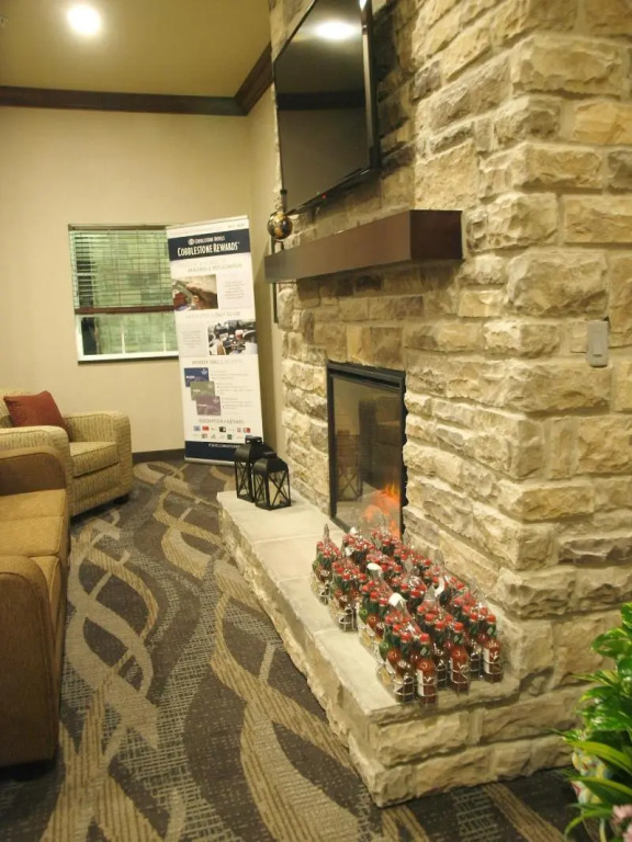 Cobblestone Inn & Suites - Vinton