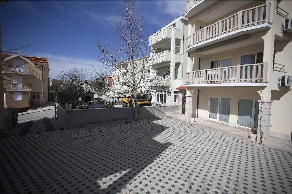Apartments Buljubasic
