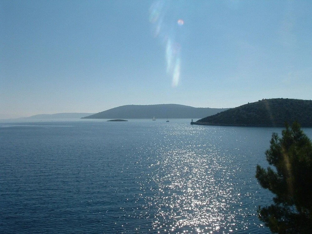 Tonka - 10 m From Beach - A4