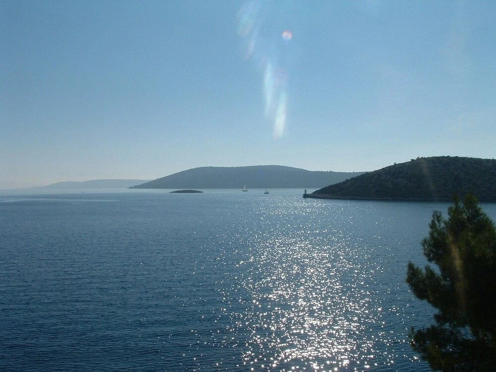 Tonka - 10 m From Beach - A5