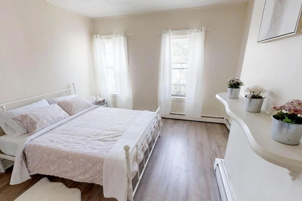Cozy 3-bdrm in Uptown Saint John w Parking Coffee