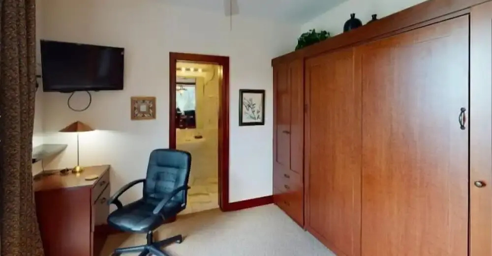 Cascade Village 2 Bedroom Condo, Mere Steps to Chair Lift With Pool and Hot Tubs