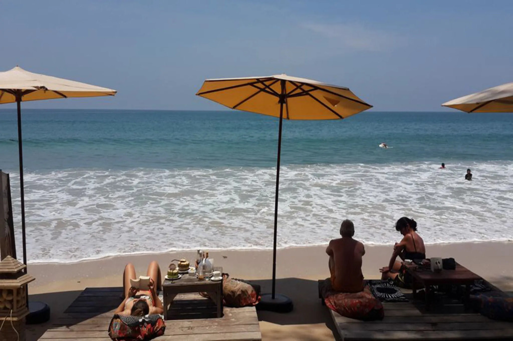 JJ Beach Resort & JJ Seafood