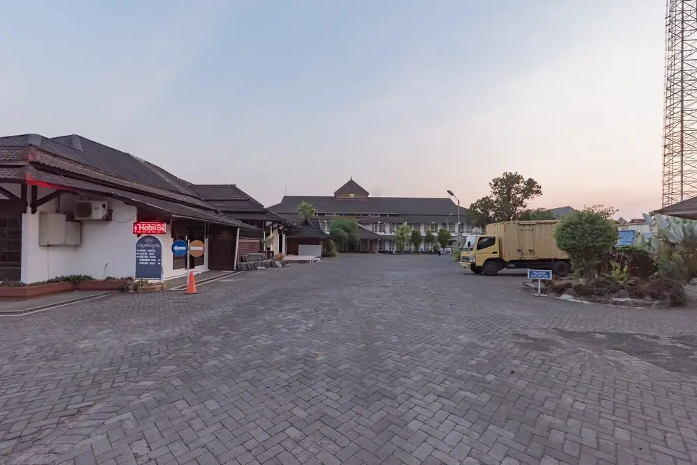 Urbanview Hotel Crown Tasikmalaya by RedDoorz