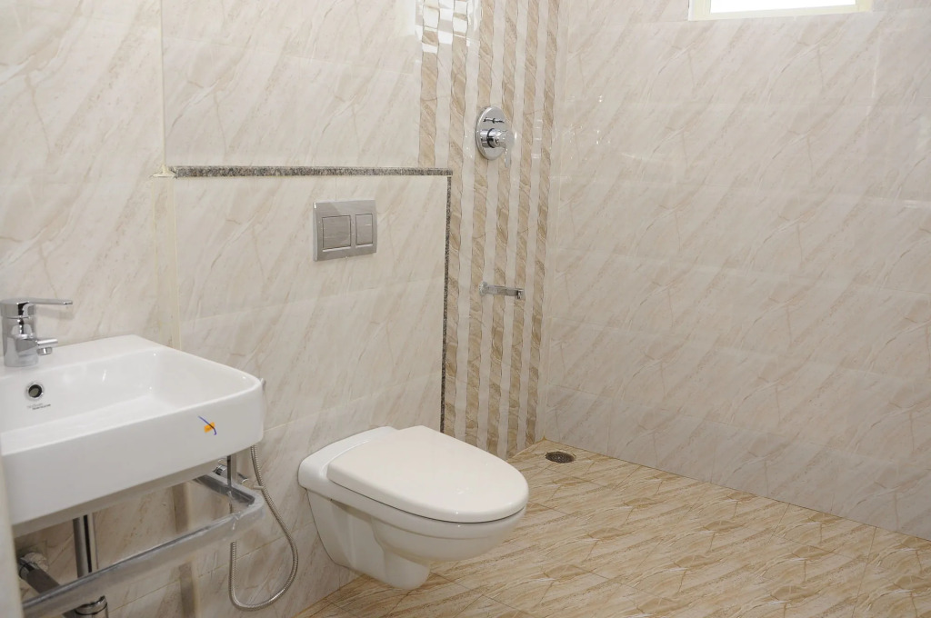 Hotel Raj Vista - Suites & Convention